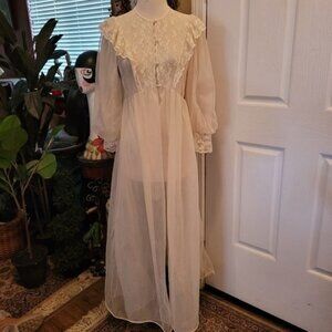 Vintage Nylon Chiffon Robe Negligee Teddy Lace white Romantic Victorian